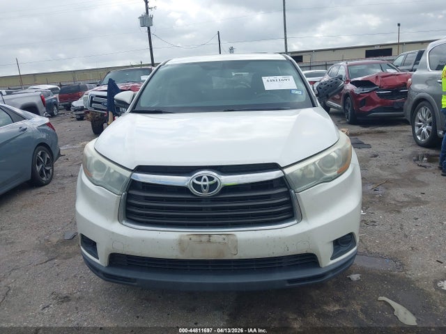 44811697 :رقم المزاد ، 5TDZARFH5FS016240 vin ، 2015 Toyota Highlander Le مزاد بيع