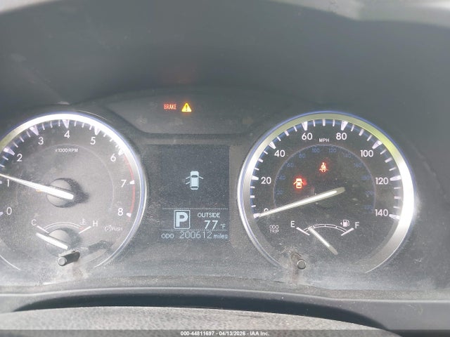 44811697 :رقم المزاد ، 5TDZARFH5FS016240 vin ، 2015 Toyota Highlander Le مزاد بيع