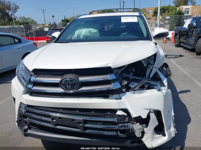 Toyota Highlander Limited 2019 5TDDZRFH0KS983478 Image 12