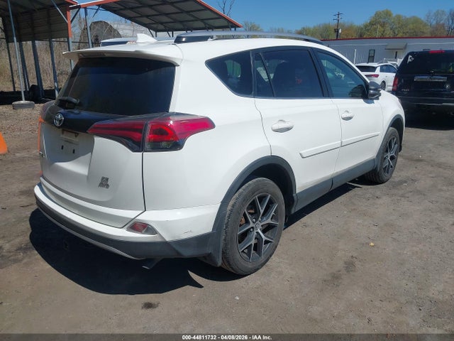 Продажа на аукционе авто 2018 Toyota Rav4 Se, vin: JTMJFREV3JJ184664, номер лота: 44811732