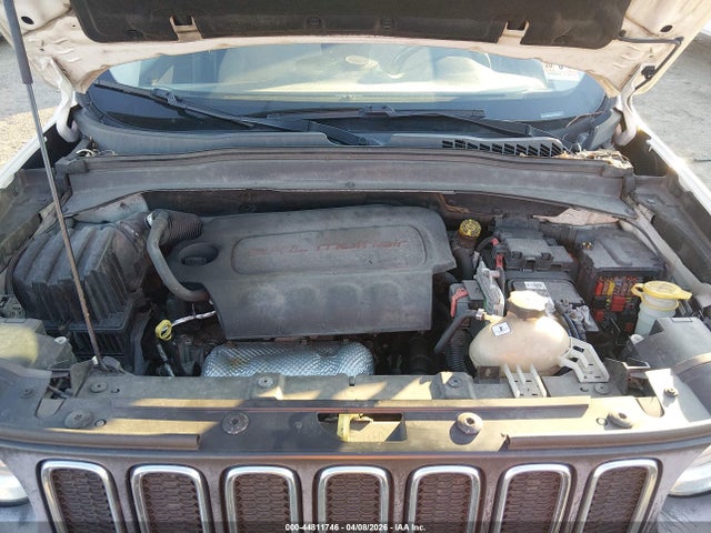 Продажа на аукционе авто 2015 Jeep Renegade Latitude, vin: ZACCJBBT2FPB25274, номер лота: 44811746
