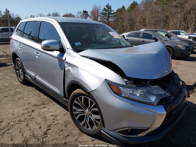 44811752 :رقم المزاد ، JA4AZ3A35GZ026324 vin ، 2016 Mitsubishi Outlander Se مزاد بيع