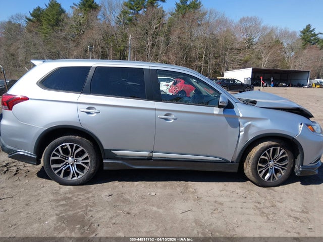 44811752 :رقم المزاد ، JA4AZ3A35GZ026324 vin ، 2016 Mitsubishi Outlander Se مزاد بيع