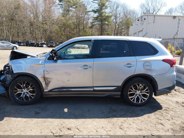 44811752 :رقم المزاد ، JA4AZ3A35GZ026324 vin ، 2016 Mitsubishi Outlander Se مزاد بيع