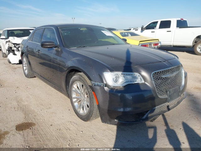 2016 CHRYSLER 300 2C3CCAAG8GH304581