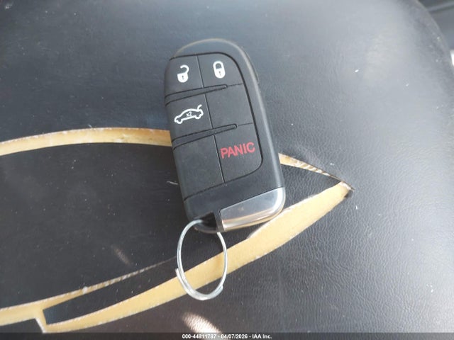 2016 CHRYSLER 300 2C3CCAAG8GH304581 Photo 10