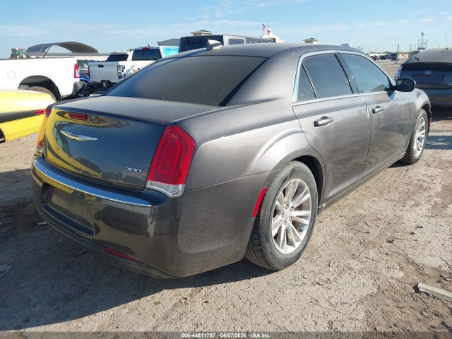 2016 CHRYSLER 300 2C3CCAAG8GH304581 Photo 3