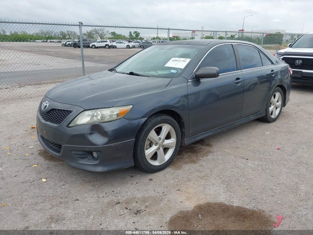 2010 Toyota Camry Se მანქანა იყიდება აუქციონზე, vin: 4T1BF3EK4AU012192, აუქციონის ნომერი: 44811799