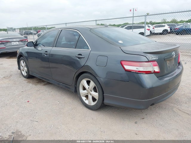 2010 Toyota Camry Se მანქანა იყიდება აუქციონზე, vin: 4T1BF3EK4AU012192, აუქციონის ნომერი: 44811799