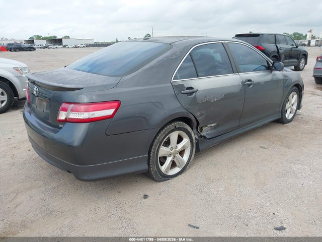 2010 Toyota Camry Se მანქანა იყიდება აუქციონზე, vin: 4T1BF3EK4AU012192, აუქციონის ნომერი: 44811799