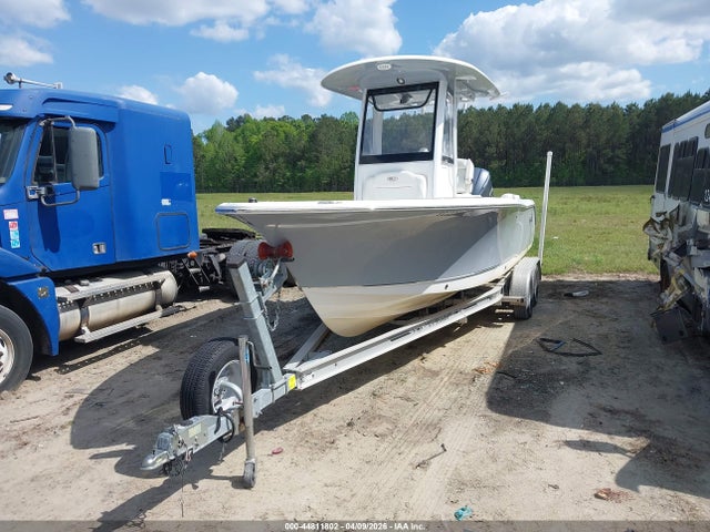 SXSA0100A818 Sea Hunt Boat