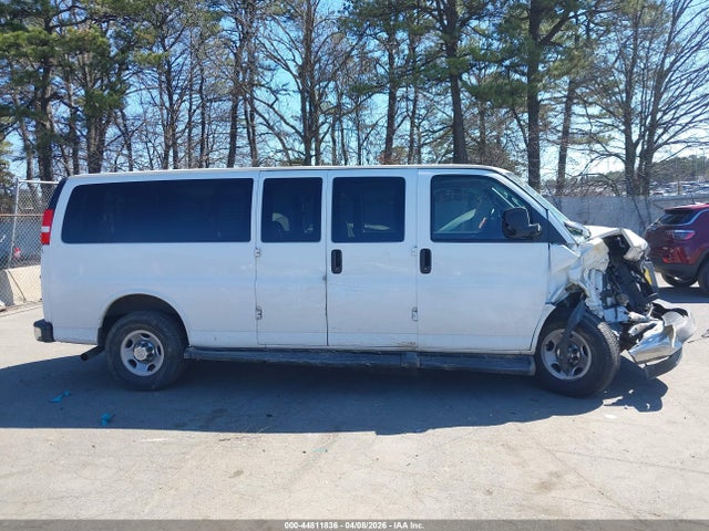Продаж на аукціоні авто 2020 Chevrolet Express Passenger Rwd 3500 Extended Wheelbase Lt, vin: 1GAZGPFG2L1148660, номер лоту: 44811836