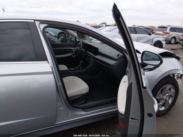 KMHL24JA5SA493625 Hyundai SONATA SE