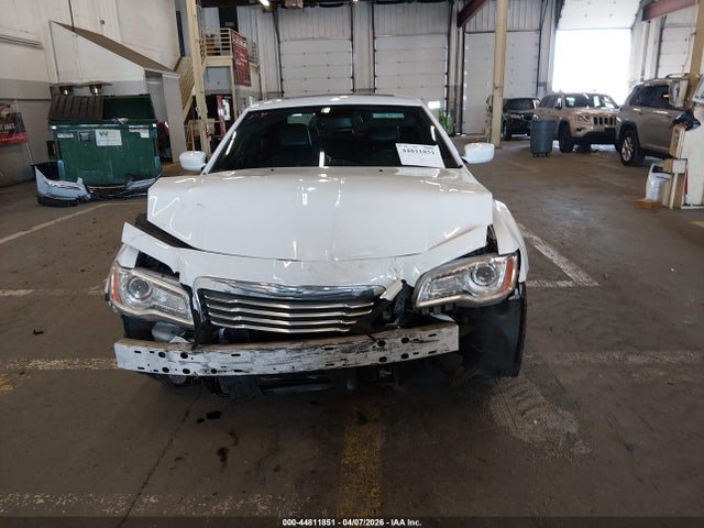 44811851 :رقم المزاد ، 2C3CCAAG2EH380536 vin ، 2014 Chrysler 300 مزاد بيع