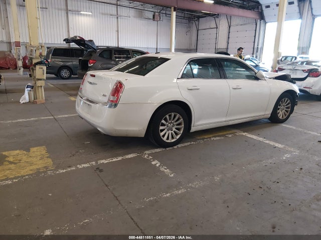 44811851 :رقم المزاد ، 2C3CCAAG2EH380536 vin ، 2014 Chrysler 300 مزاد بيع