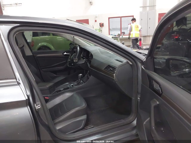 3VWG57BU2KM247011 Volkswagen Jetta 1.4t Sel Premium