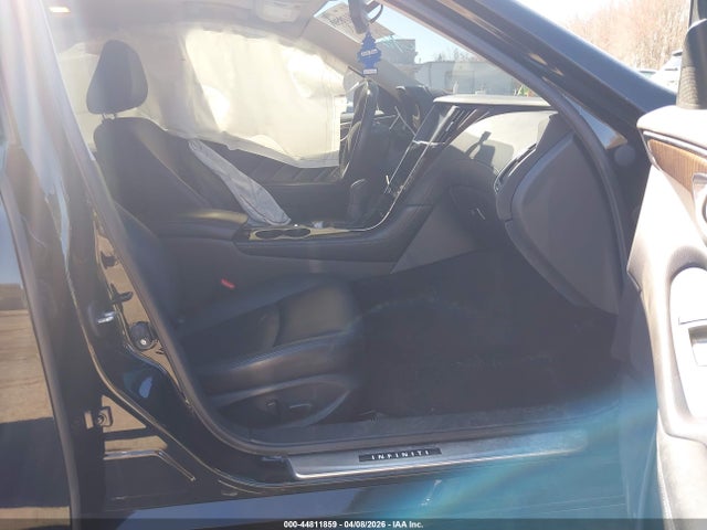 44811859 :رقم المزاد ، JN1EV7AR5KM558471 vin ، 2019 Infiniti Q50 3.0t Luxe مزاد بيع