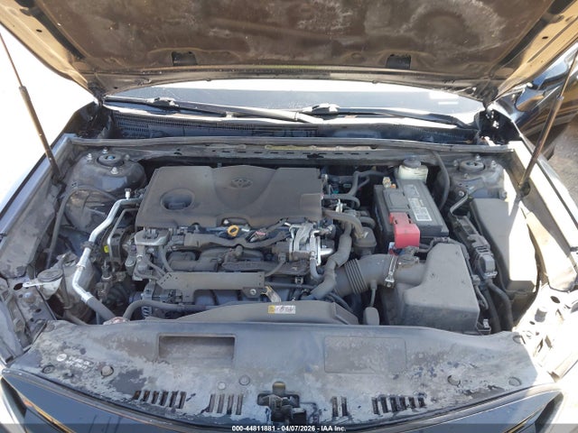2018 Toyota Camry Le მანქანა იყიდება აუქციონზე, vin: 4T1B11HK1JU011080, აუქციონის ნომერი: 44811881