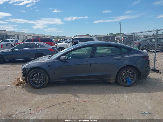 Продажа на аукционе авто 2022 Tesla Model 3 Rear-wheel Drive, vin: 5YJ3E1EA5NF286605, номер лота: 44811913