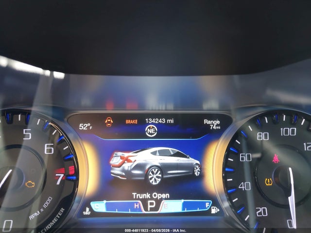 Aukcja sprzedaży 2015 Chrysler 200 S, vin: 1C3CCCDG5FN664663, numer aukcji: 44811923