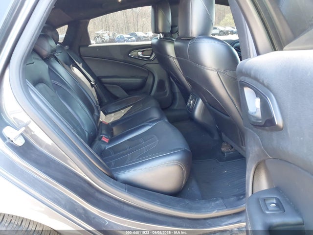 Aukcja sprzedaży 2015 Chrysler 200 S, vin: 1C3CCCDG5FN664663, numer aukcji: 44811923
