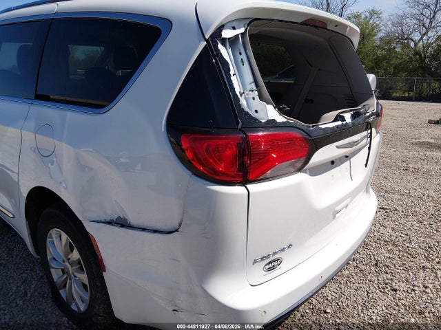 Aukcja sprzedaży 2018 Chrysler Pacifica Touring L, vin: 2C4RC1BG1JR120203, numer aukcji: 44811927
