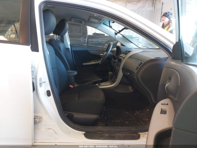 Продажа на аукционе авто 2011 Toyota Corolla S, vin: 2T1BU4EE9BC554042, номер лота: 44811952