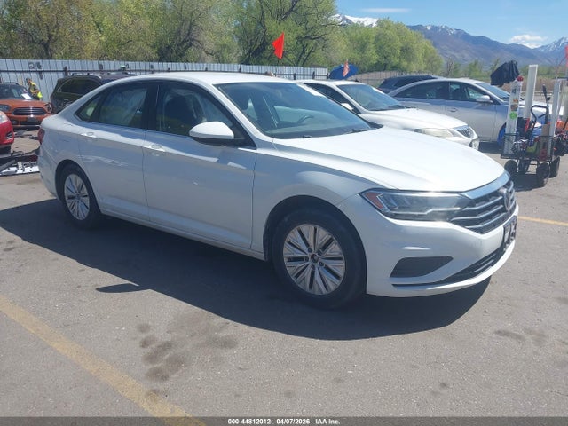44812012 :رقم المزاد ، 3VWCB7BU6KM174104 vin ، 2019 Volkswagen Jetta 1.4t R-line/1.4t S/1.4t Se مزاد بيع