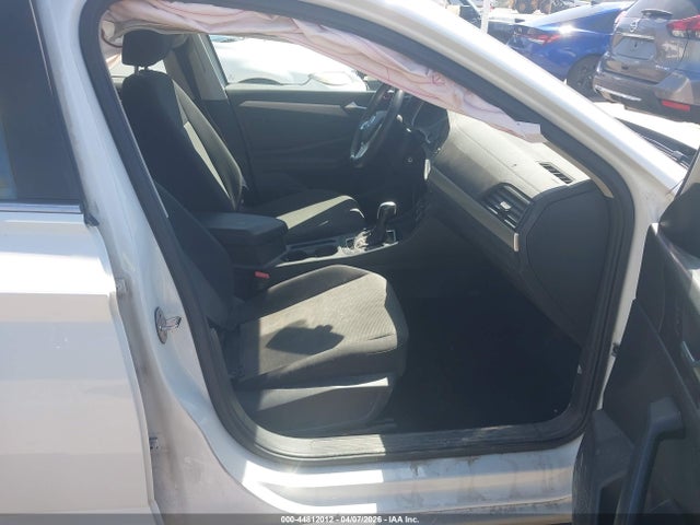 44812012 :رقم المزاد ، 3VWCB7BU6KM174104 vin ، 2019 Volkswagen Jetta 1.4t R-line/1.4t S/1.4t Se مزاد بيع