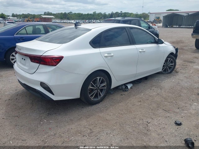 2023 Kia Forte Lxs მანქანა იყიდება აუქციონზე, vin: 3KPF24AD2PE577661, აუქციონის ნომერი: 44812014