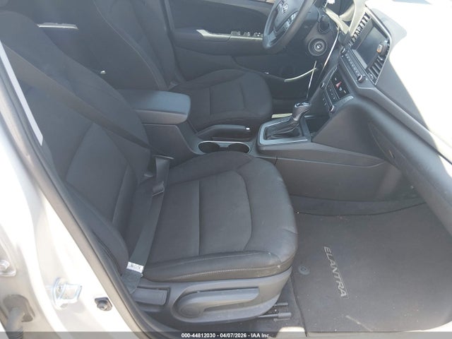 2018 Hyundai Elantra Sel მანქანა იყიდება აუქციონზე, vin: 5NPD84LF3JH333699, აუქციონის ნომერი: 44812030