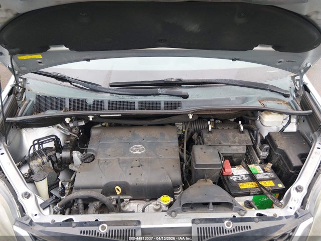 5TDXK3DC6ES477132 Toyota Sienna Se 8 Passenger