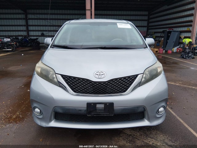 5TDXK3DC6ES477132 Toyota Sienna Se 8 Passenger