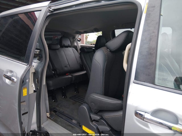 5TDXK3DC6ES477132 Toyota Sienna Se 8 Passenger