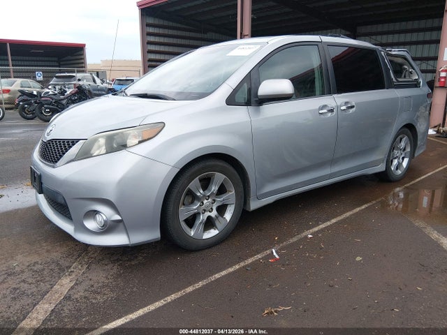 5TDXK3DC6ES477132 Toyota Sienna Se 8 Passenger