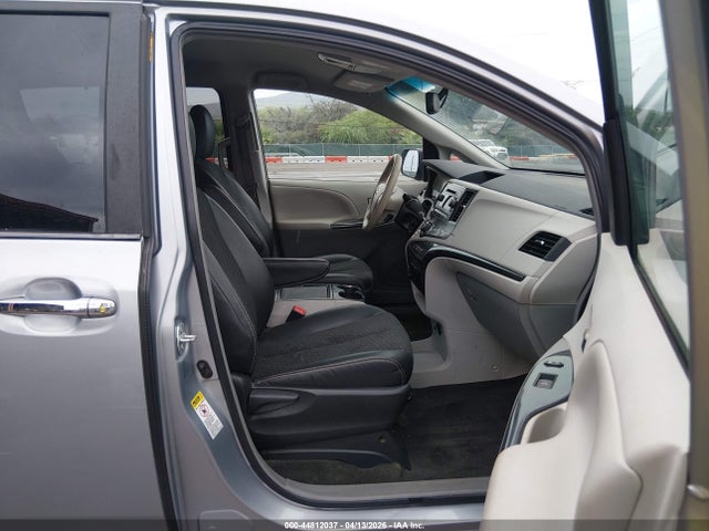 5TDXK3DC6ES477132 Toyota Sienna Se 8 Passenger
