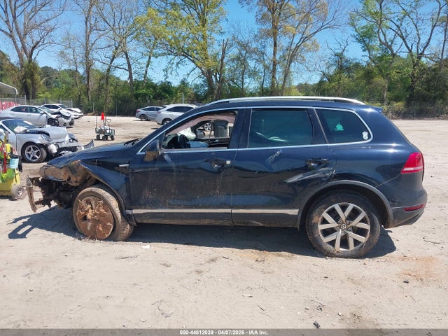 44812039 :رقم المزاد ، WVGEP9BP6ED011810 vin ، 2014 Volkswagen Touareg X مزاد بيع