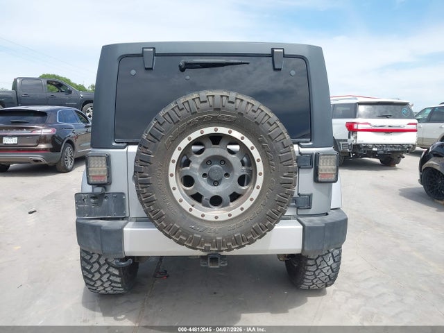 44812045 :رقم المزاد ، 1C4HJWEG9EL214208 vin ، 2014 Jeep Wrangler Unlimited Sahara مزاد بيع