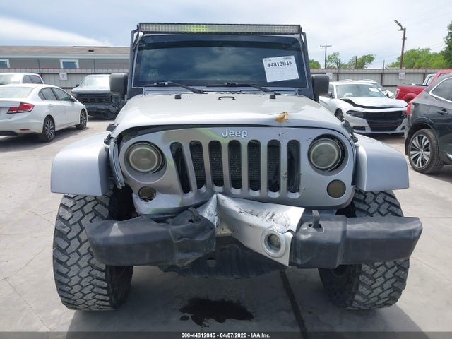 44812045 :رقم المزاد ، 1C4HJWEG9EL214208 vin ، 2014 Jeep Wrangler Unlimited Sahara مزاد بيع