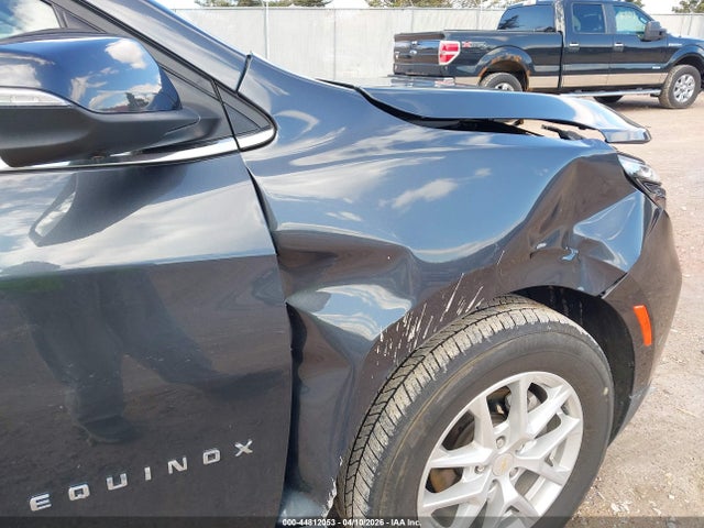 2022 Chevrolet Equinox Awd Lt მანქანა იყიდება აუქციონზე, vin: 3GNAXUEV9NS191906, აუქციონის ნომერი: 44812053