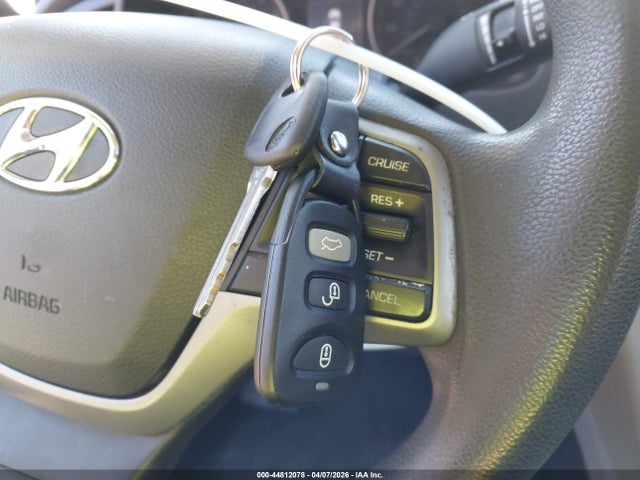 Продажа на аукционе авто 2018 Hyundai Elantra Sel, vin: 5NPD84LF8JH230472, номер лота: 44812078