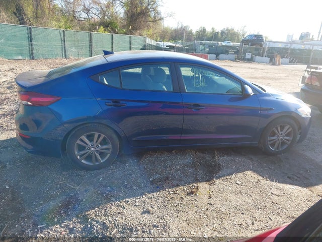 Продажа на аукционе авто 2018 Hyundai Elantra Sel, vin: 5NPD84LF8JH230472, номер лота: 44812078