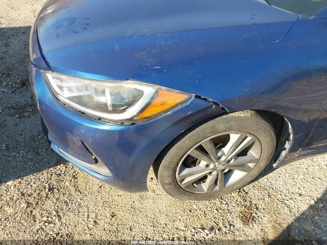Продажа на аукционе авто 2018 Hyundai Elantra Sel, vin: 5NPD84LF8JH230472, номер лота: 44812078