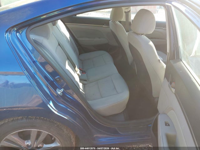 Продажа на аукционе авто 2018 Hyundai Elantra Sel, vin: 5NPD84LF8JH230472, номер лота: 44812078