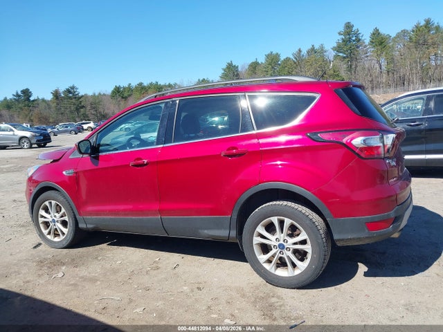 1FMCU9GD0HUE27614 Ford ESCAPE SE