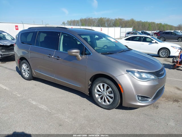 Aukcja sprzedaży 2017 Chrysler Pacifica Touring-l, vin: 2C4RC1BG8HR535626, numer aukcji: 44812099