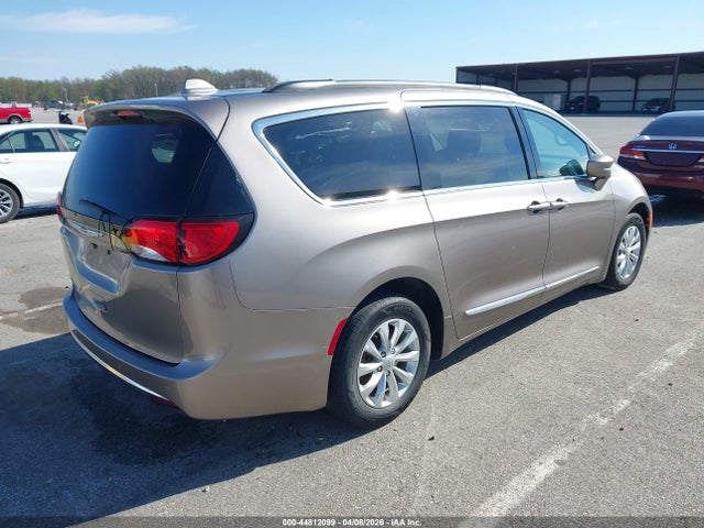 Aukcja sprzedaży 2017 Chrysler Pacifica Touring-l, vin: 2C4RC1BG8HR535626, numer aukcji: 44812099