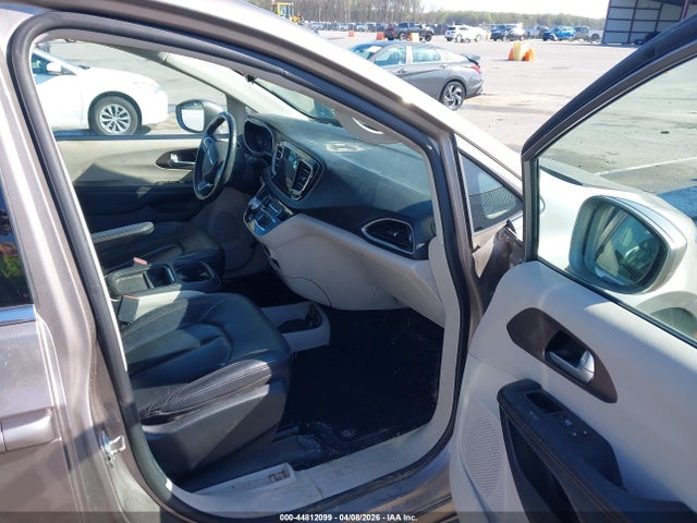 Aukcja sprzedaży 2017 Chrysler Pacifica Touring-l, vin: 2C4RC1BG8HR535626, numer aukcji: 44812099