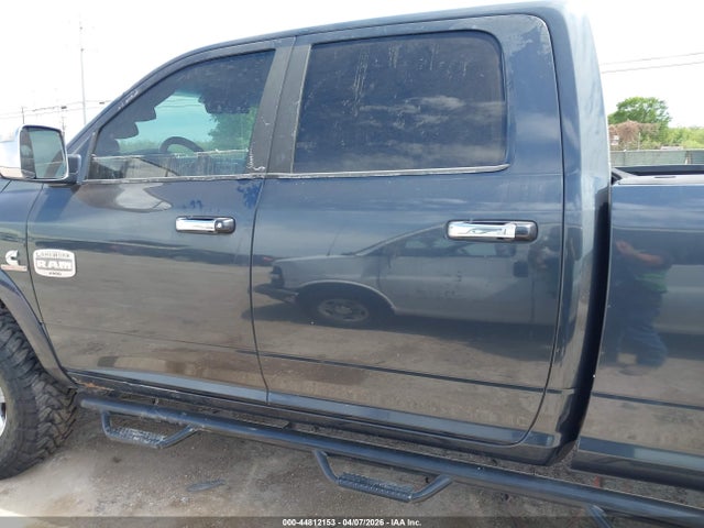 44812153 :رقم المزاد ، 3C6UR5LL6DG570829 vin ، 2013 Ram 2500 Laramie Longhorn مزاد بيع