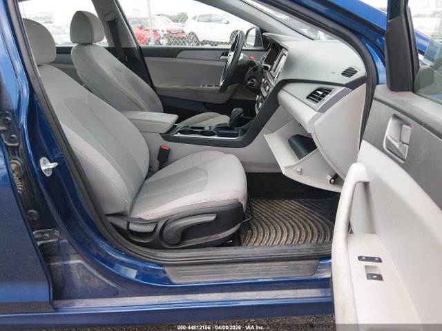 Продаж на аукціоні авто 2019 Hyundai Sonata Se, vin: 5NPE24AF5KH762921, номер лоту: 44812156